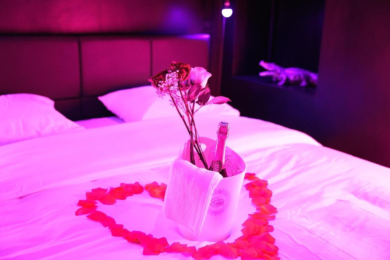 أوباني Love Room Suite Dirty Diana المظهر الخارجي الصورة